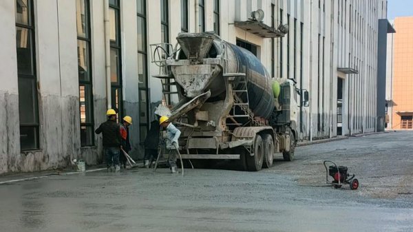 工業(yè)廠房裝修地面地坪的類型及其特點(diǎn)是什么？